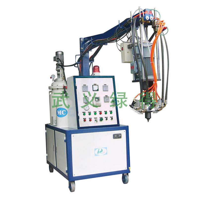 LD-602S聚氨酯低壓發(fā)泡機(jī)
