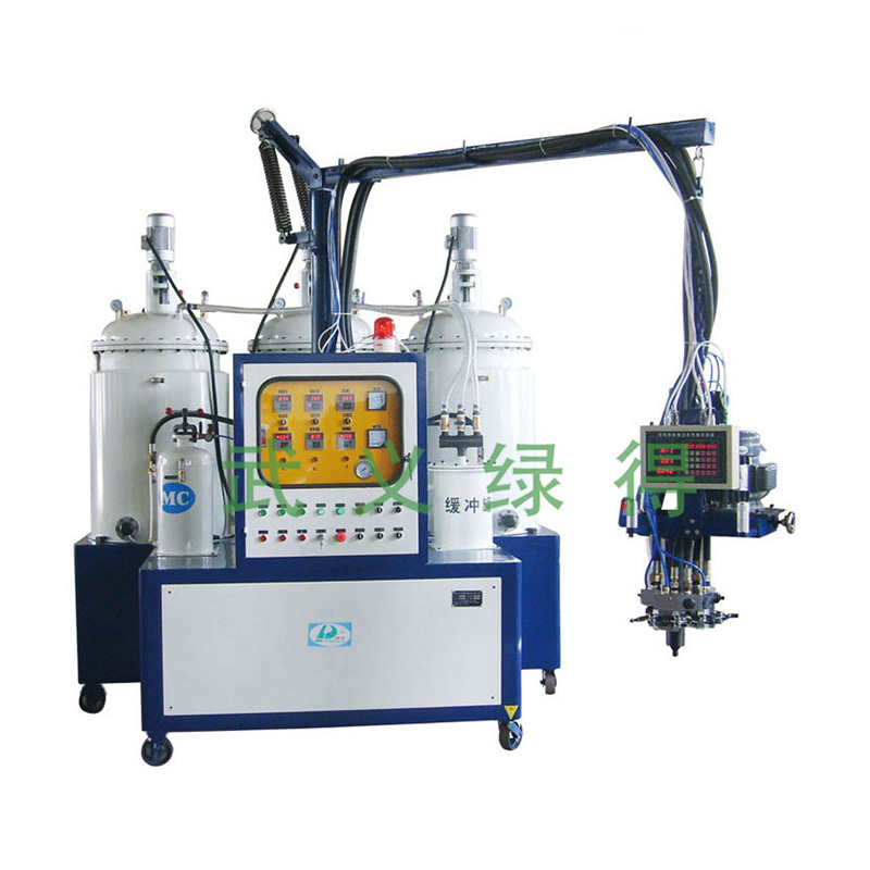 LD-603A聚氨酯低壓發(fā)泡機(jī)